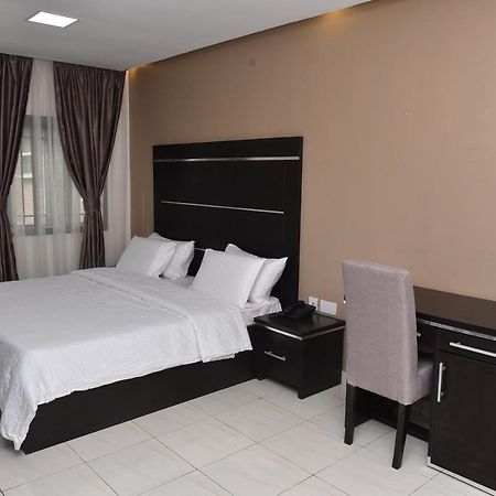 Urban Metro Inn Lagos Eksteriør billede
