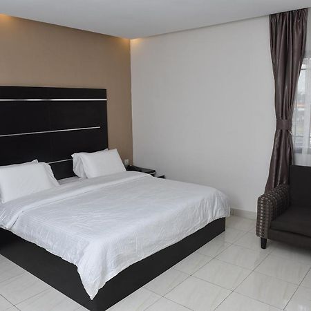 Urban Metro Inn Lagos Eksteriør billede