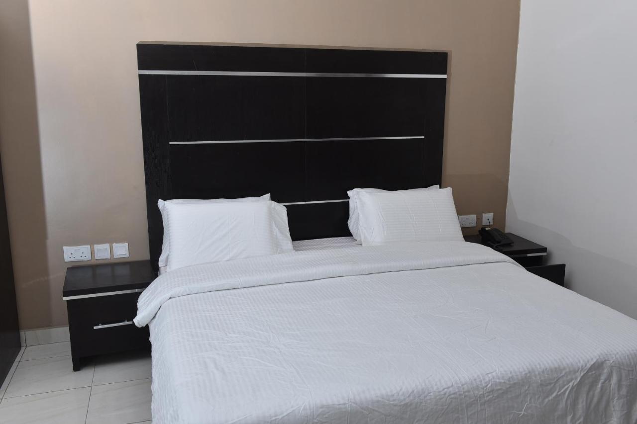 Urban Metro Inn Lagos Eksteriør billede